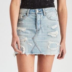 American Eagle Outfitters AE Vintage Hi-Rise Denim Skirt Distressed Size 6